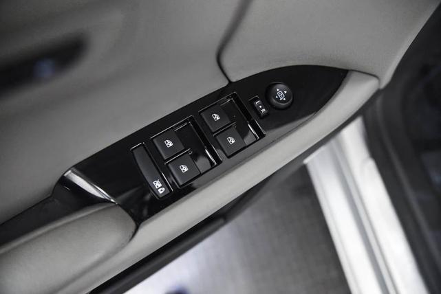 Photo of 2014 Radiant Silver Metallic Cadillac XTS