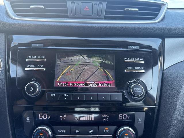 Photo of 2015 Cayenne Red Pearl Nissan Rogue