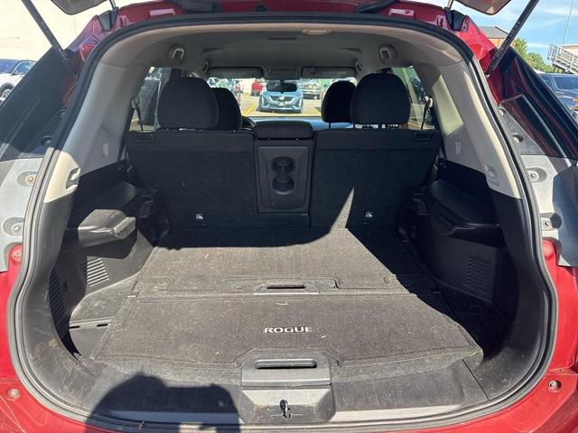 Photo of 2015 Cayenne Red Pearl Nissan Rogue