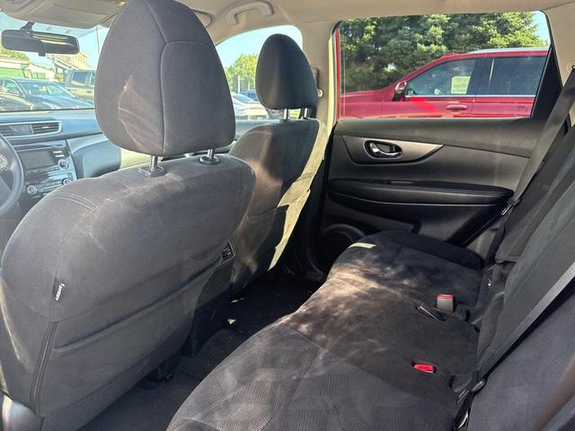 Photo of 2015 Cayenne Red Pearl Nissan Rogue