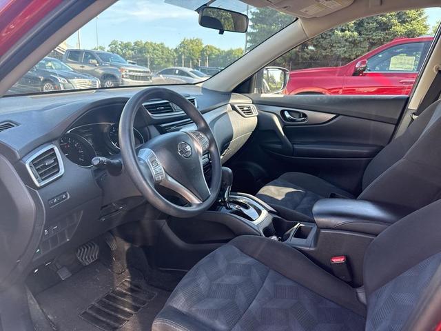 Photo of 2015 Cayenne Red Pearl Nissan Rogue