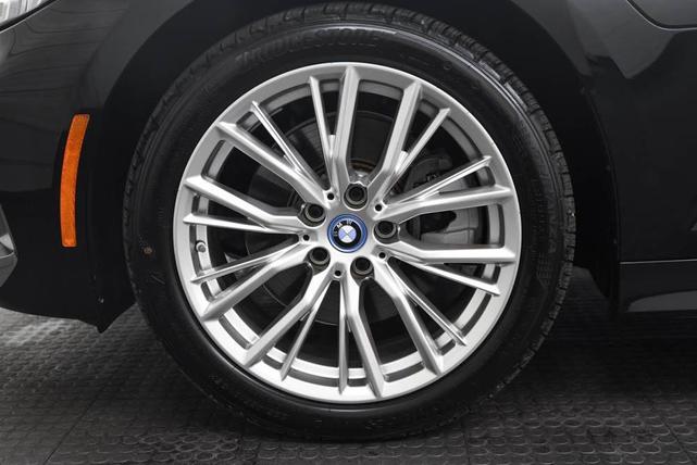 Photo of 2023 Jet Black BMW 330e