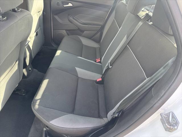 Photo of 2014 Oxford White Ford Focus