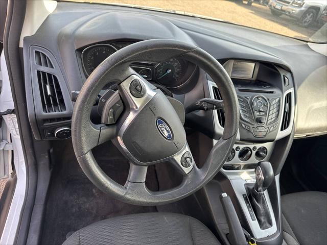 Photo of 2014 Oxford White Ford Focus