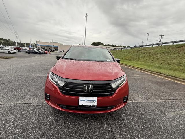 Photo of 2023 Radiant Red Metallic Ii Honda Odyssey