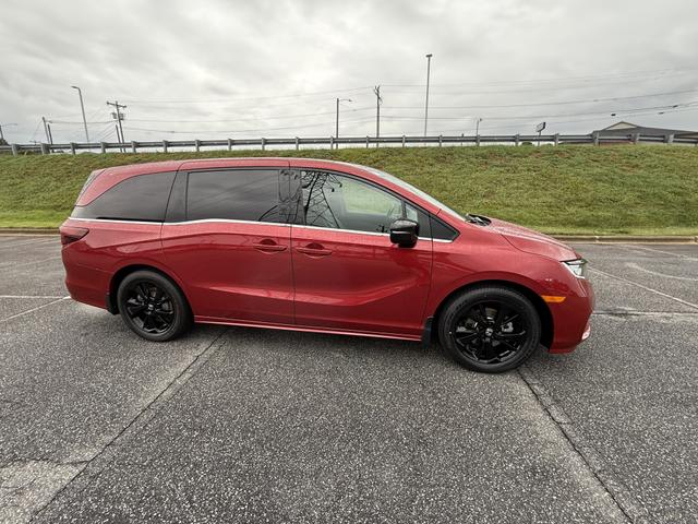 Photo of 2023 Radiant Red Metallic Ii Honda Odyssey