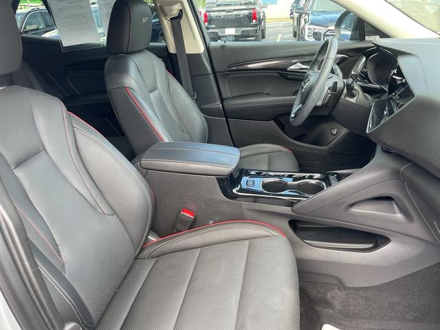 Photo of 2023 Moonstone Gray Metallic Buick Envision