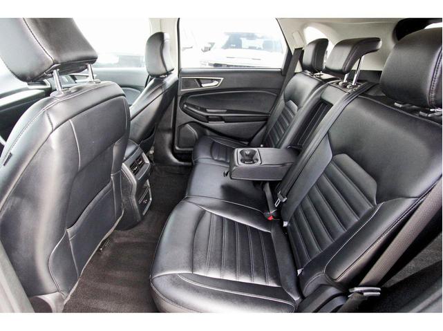 Photo of 2022 Silver Metallic Ford Edge