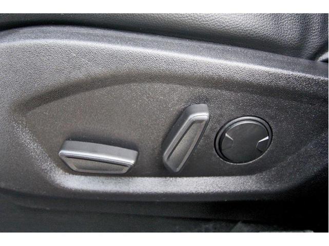 Photo of 2022 Silver Metallic Ford Edge