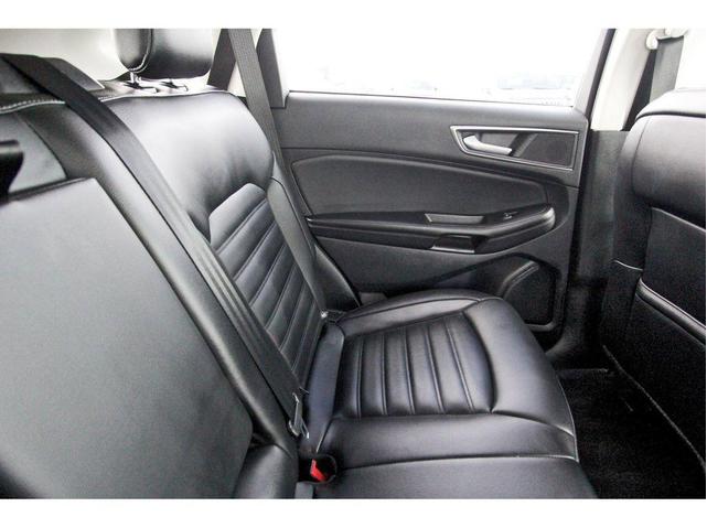 Photo of 2022 Silver Metallic Ford Edge
