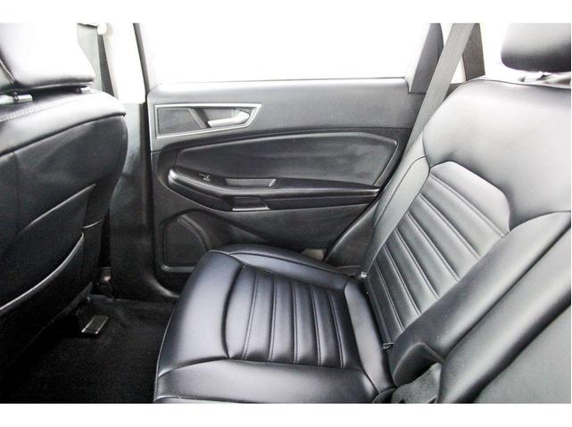 Photo of 2022 Silver Metallic Ford Edge