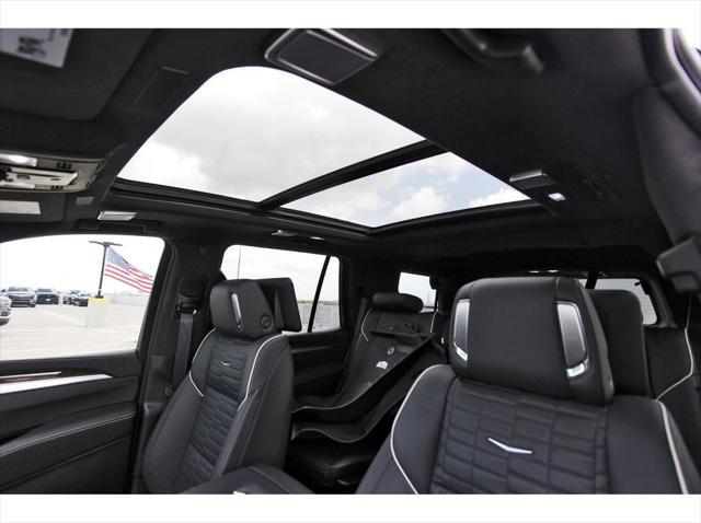 Photo of 2025 Argent Silver Metallic Cadillac Escalade