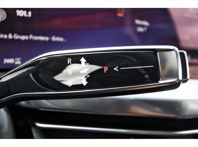 Photo of 2025 Argent Silver Metallic Cadillac Escalade