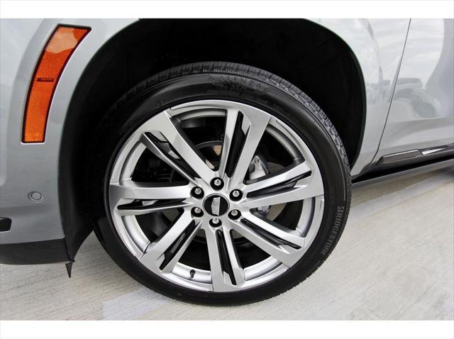 Photo of 2025 Argent Silver Metallic Cadillac Escalade
