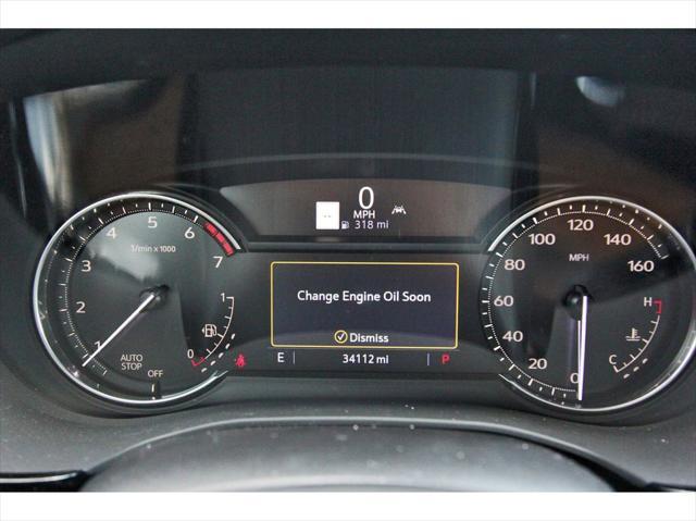 Photo of 2022 Crystal White Tricoat Cadillac XT5