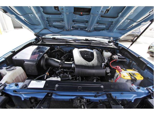 Photo of 2018 Blazing Blue Pearl Toyota Tacoma