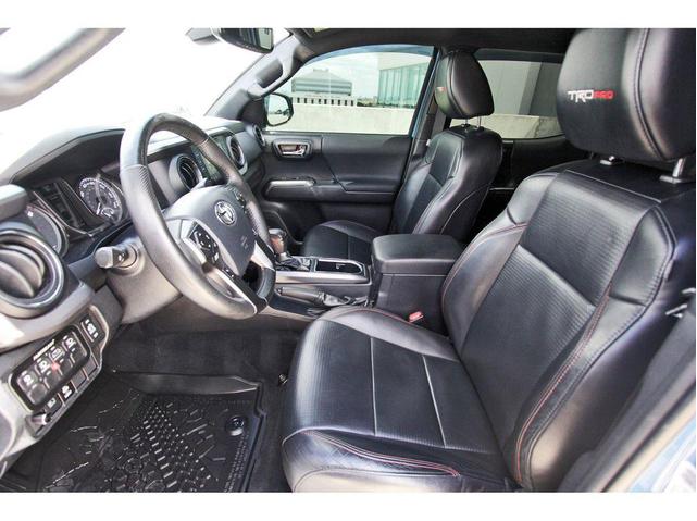 Photo of 2018 Blazing Blue Pearl Toyota Tacoma