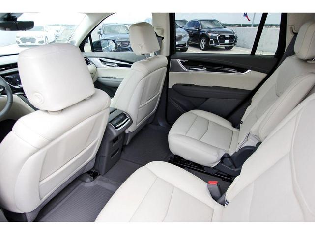 Photo of 2025 Stellar Black Metallic Cadillac XT6