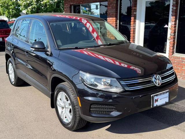 Photo of 2013 Deep Black Metallic Volkswagen Tiguan