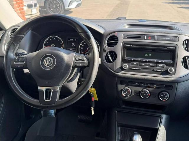 Photo of 2013 Deep Black Metallic Volkswagen Tiguan