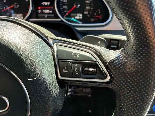 Photo of 2014 White Audi Q7