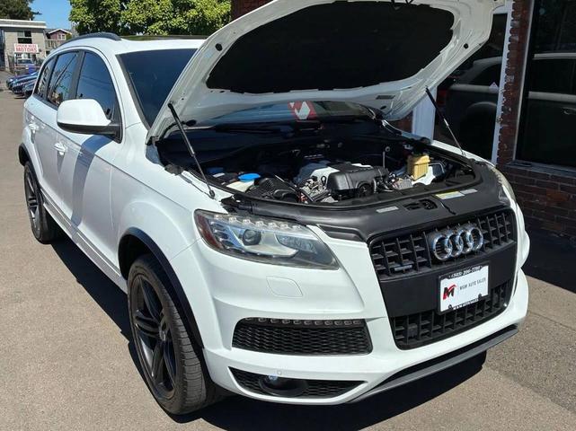 Photo of 2014 White Audi Q7