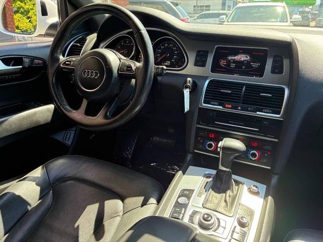 Photo of 2014 White Audi Q7