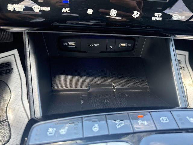 Photo of 2024 Shimmering Silver Hyundai TUCSON Plug-In Hybrid
