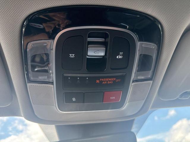 Photo of 2024 Shimmering Silver Hyundai TUCSON Plug-In Hybrid
