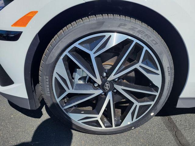 Photo of 2025 Serenity White Hyundai IONIQ 6