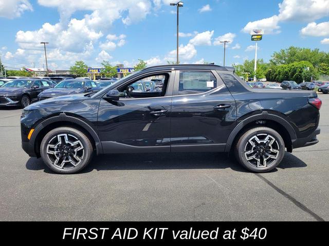 Photo of 2025 Phantom Black Hyundai SANTA CRUZ