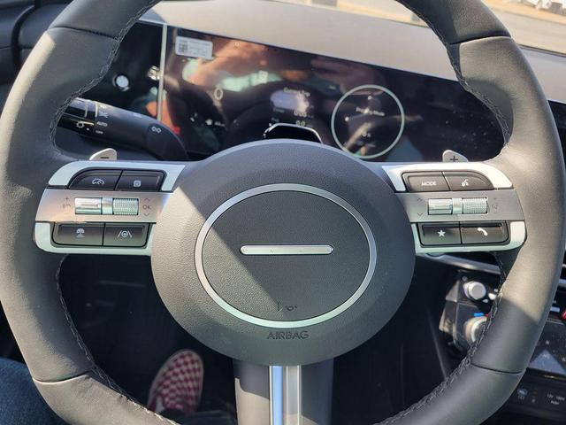 Photo of 2025 Atlas White Hyundai SANTA CRUZ
