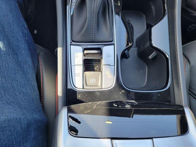 Photo of 2025 Atlas White Hyundai SANTA CRUZ