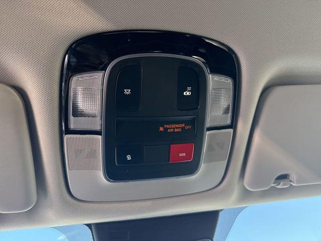 Photo of 2022 Quartz White Hyundai TUCSON