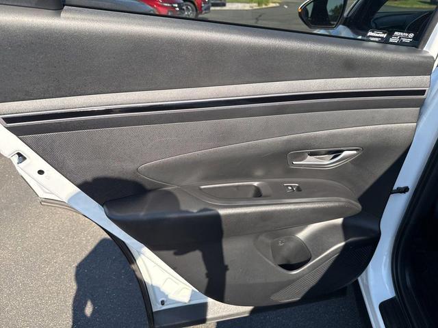 Photo of 2022 Quartz White Hyundai TUCSON