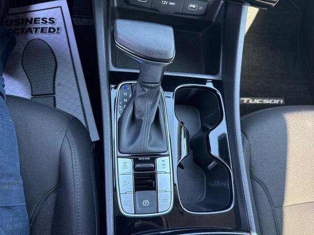 Photo of 2022 Quartz White Hyundai TUCSON