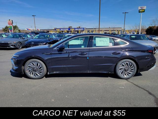 Photo of 2025 Carbon Blue Hyundai SONATA Hybrid