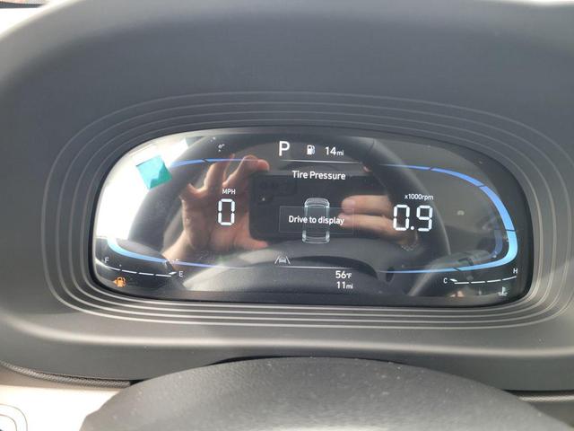 Photo of 2025 Onyx Black Hyundai VENUE