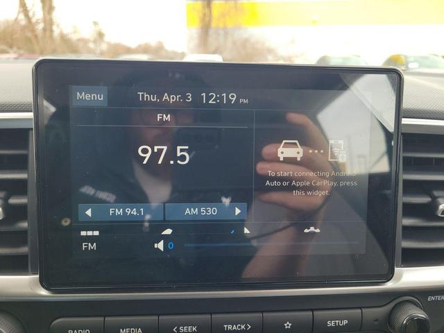 Photo of 2025 Onyx Black Hyundai VENUE