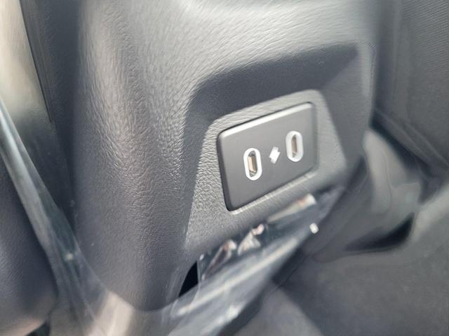 Photo of 2025 Onyx Black Hyundai VENUE