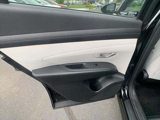 Photo of 2025 Phantom Black Hyundai TUCSON