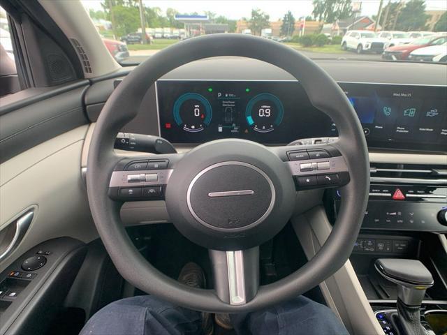 Photo of 2025 Phantom Black Hyundai TUCSON