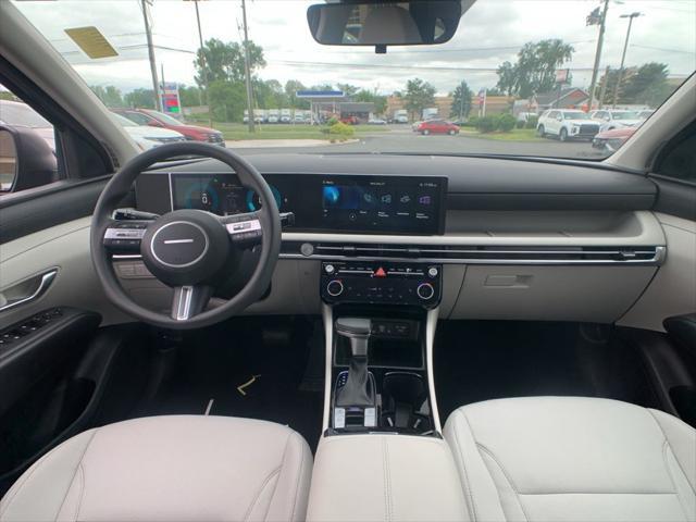 Photo of 2025 Phantom Black Hyundai TUCSON