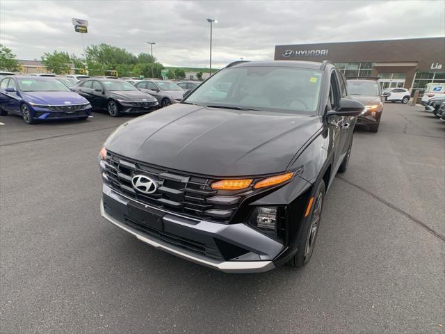 Photo of 2025 Phantom Black Hyundai TUCSON