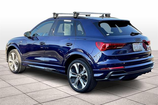 Photo of 2022 Navarra Blue Metallic Audi Q3