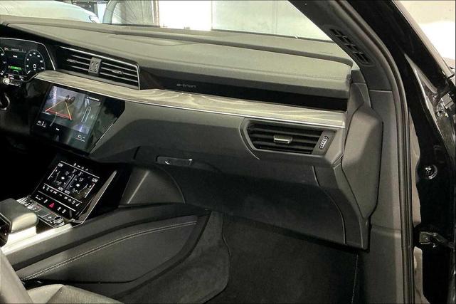 Photo of 2023 Mythos Black Metallic Audi e-tron