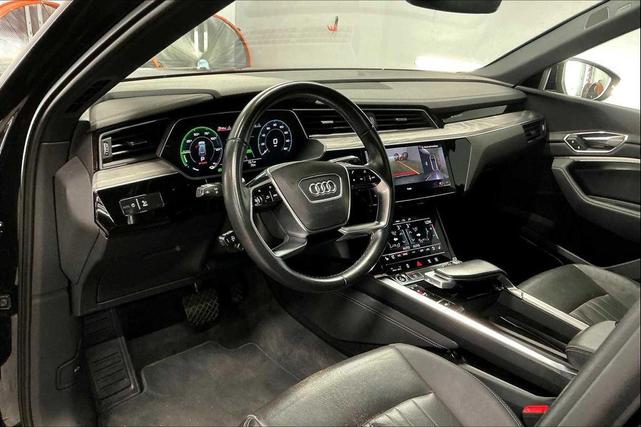 Photo of 2023 Mythos Black Metallic Audi e-tron