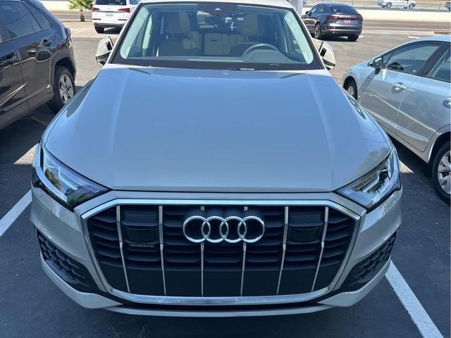 Photo of 2020 Vicuna Beige Metallic Audi Q7