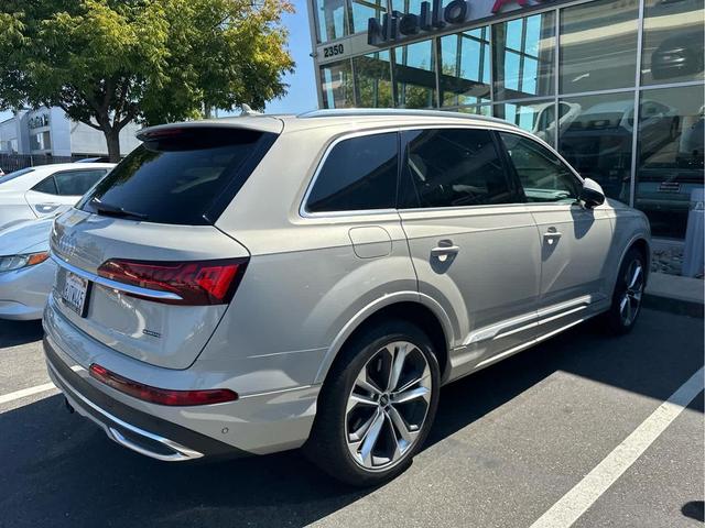 Photo of 2020 Vicuna Beige Metallic Audi Q7