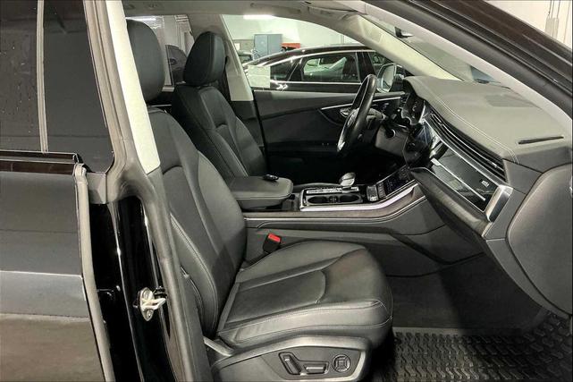 Photo of 2023 Mythos Black Metallic Audi Q8